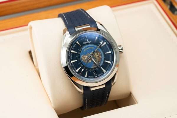 Omega Best Replica Watch Seamaster Aqua Terra Blue Dial Rubber Strap 43mm